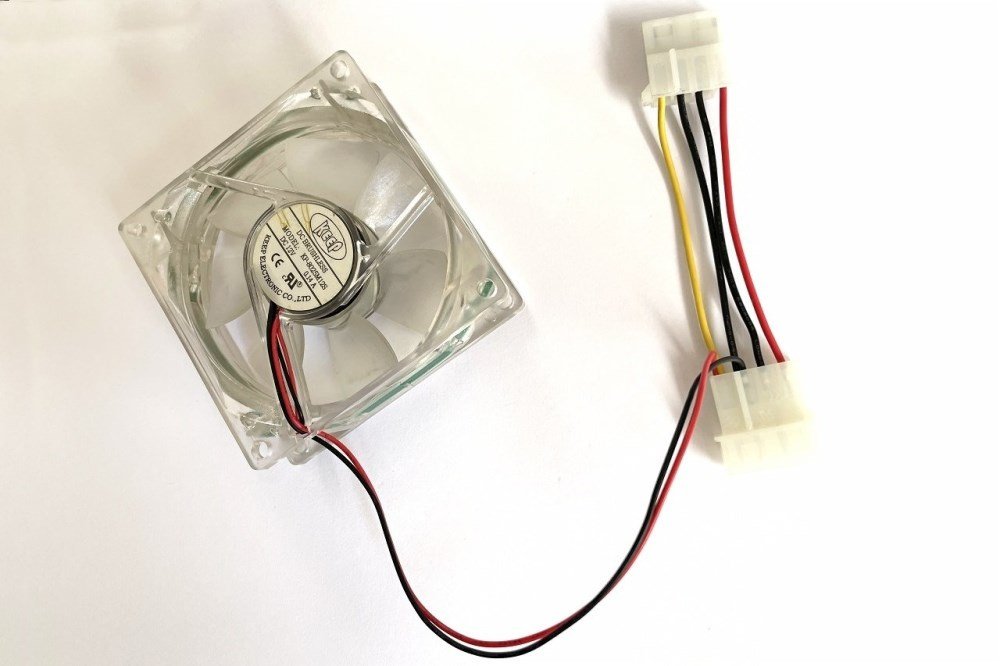 Wentylator EuroCase 80mm podświetlany RGB Molex