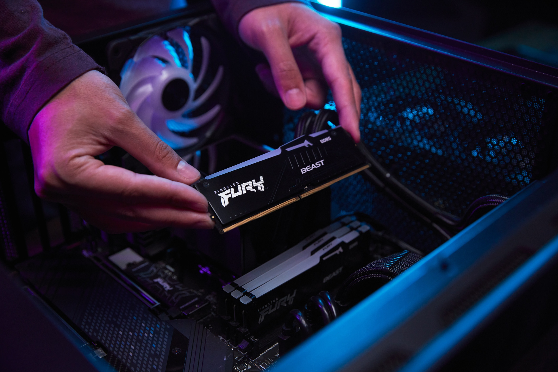 Pamięć Kingston FURY Beast RGB 64GB 5600MT/s CL36 (KF556C36BBE2AK2-64)