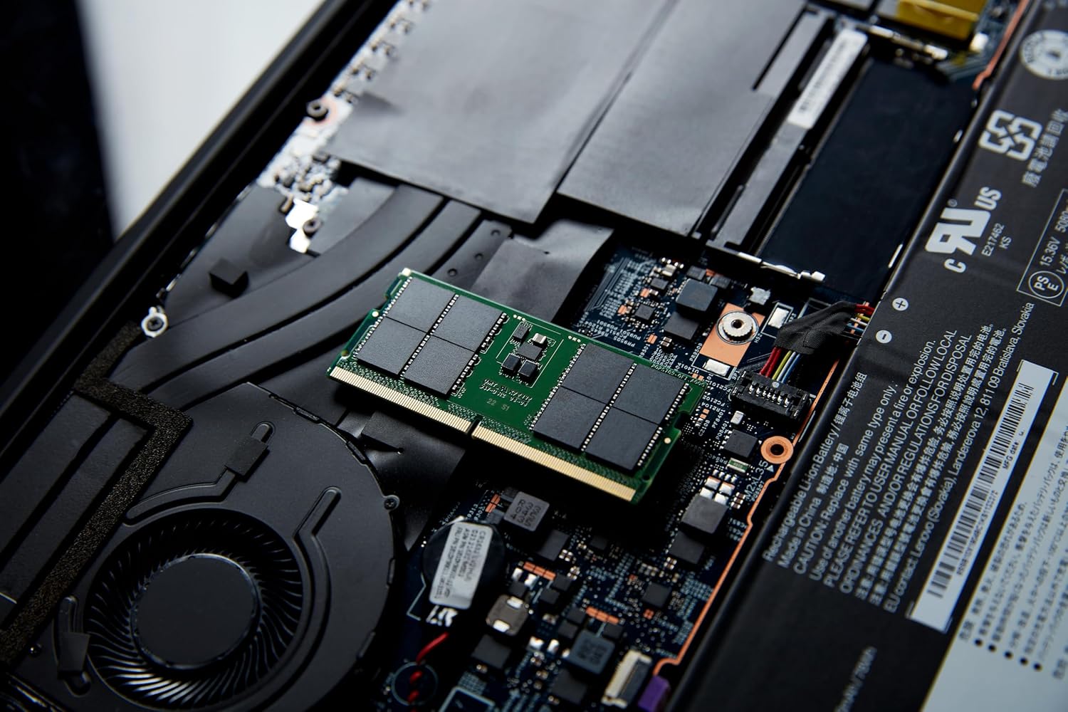 Pamięć do laptopa Kingston ValueRAM, CSODIMM, DDR5, 16 GB, 6400 MHz, CL52 (KVR64V52BS8-16)