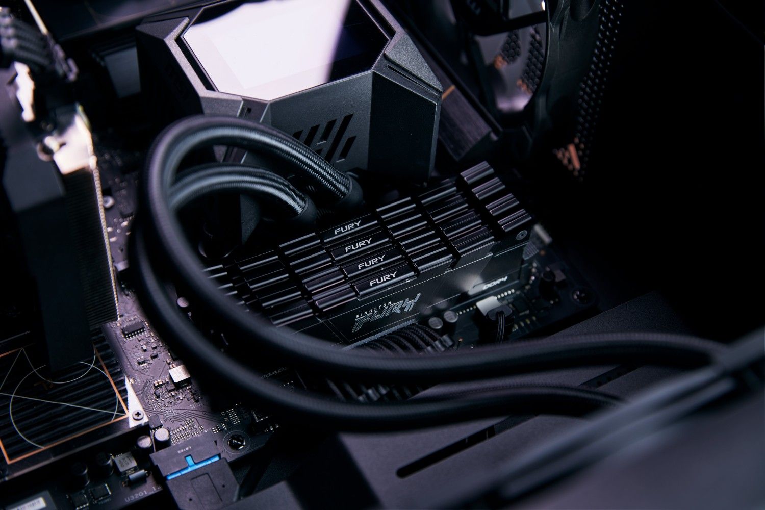 Pamięć Kingston Fury Renegade, DDR4, 16 GB, 4266MHz, CL19 (KF442C19RB2K2/16)