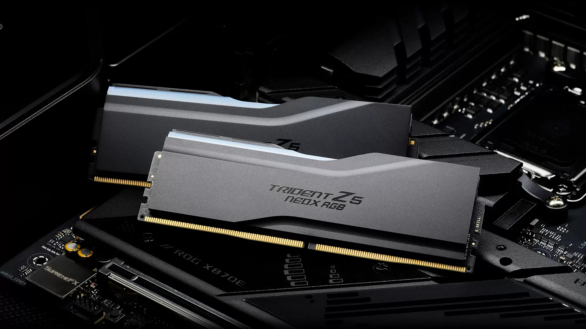 Pamięć G.Skill Trident Z5 NeoX RGB, DDR5, 32 GB, 6000MHz, CL36 (F5-6000A3636F16GX2-TZ5NXRK)
