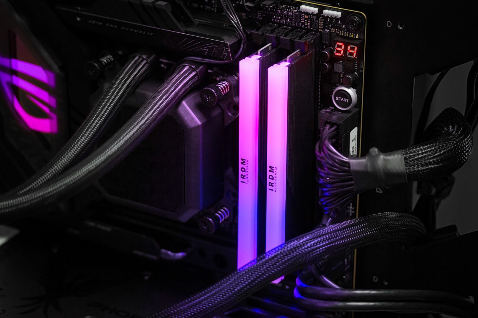 Pamięć GoodRam IRDM RGB, DDR5, 32 GB, 6000MHz, CL30 (IRG-60D5L30S/32GDC)
