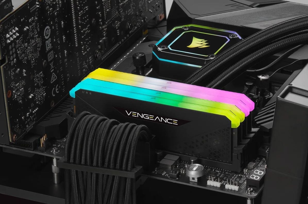 Pamięć Corsair Vengeance RGB RS, DDR4, 32 GB, 3200MHz, CL16 (CMG32GX4M2E3200C16)