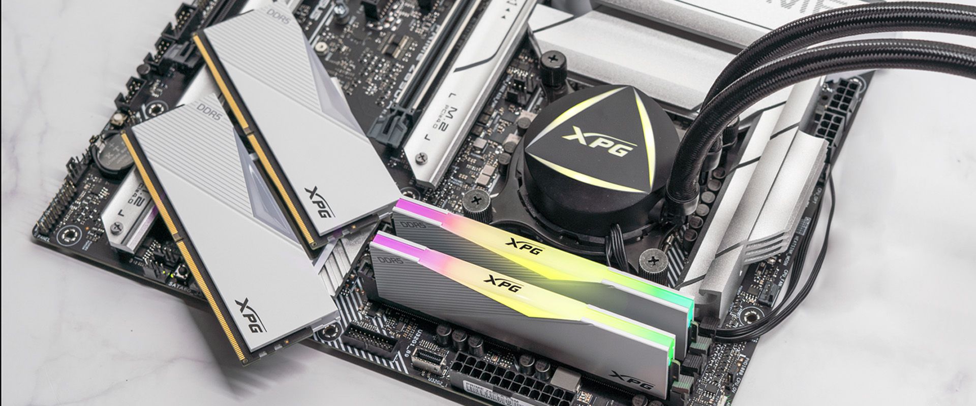 Pamięć ADATA XPG Lancer RGB, DDR5, 32 GB, 6000MHz, CL30 (AX5U6000C3016G-DCLARWH)