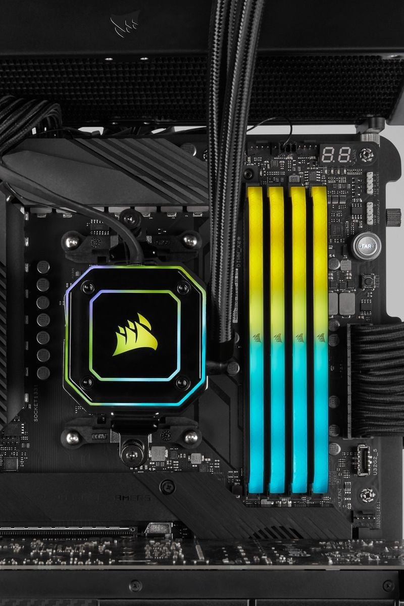 Pamięć Corsair Vengeance RGB RS, DDR4, 32 GB, 3200MHz, CL16 (CMG32GX4M2E3200C16)