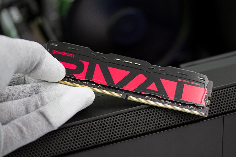 Pamięć GoodRam Rival Radiant, DDR4, 64 GB, 3200MHz, CL16 (GGRRD4-32L18/64GDC)